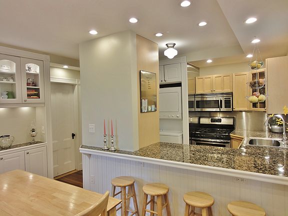 4th image of 3 Mulford St #2
