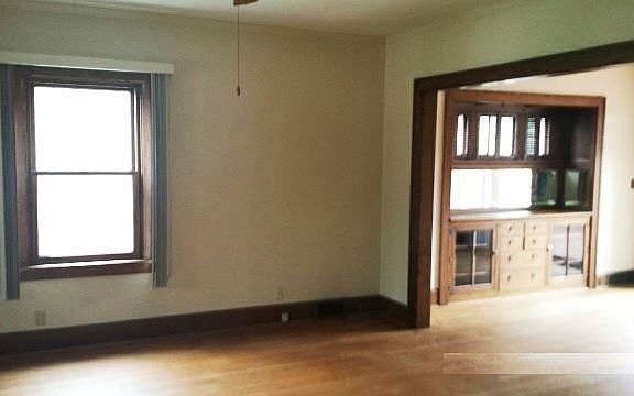 3rd image of 428 N Chicago Ave