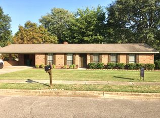 1209 Mockingbird Ln, Tupelo, MS 38801