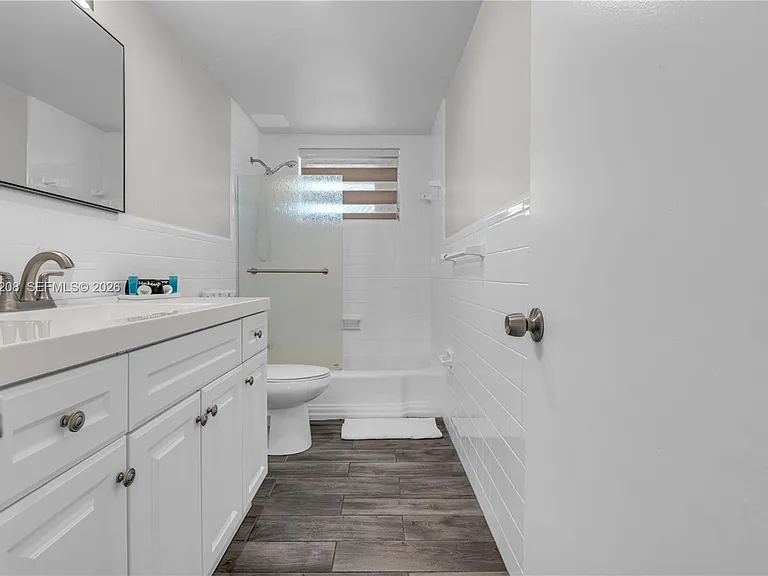 10006 E Bay Harbor Dr #11 — Photo 12