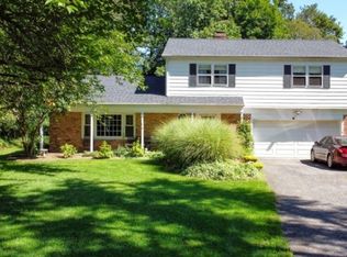 22 Crestmore St, Califon, NJ 07830