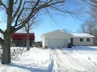 3069 Middle Rd, Pierpont, OH 44082