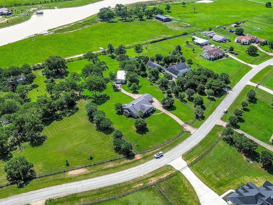 1st image of 27644 Spring Hill Rd