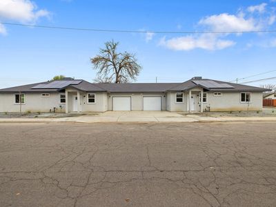 601 E 10th Street, Hanford, CA, 93230