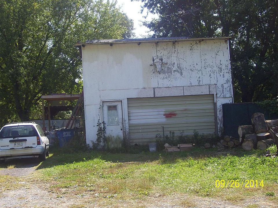 2nd image of 5796 N Us Highway 35