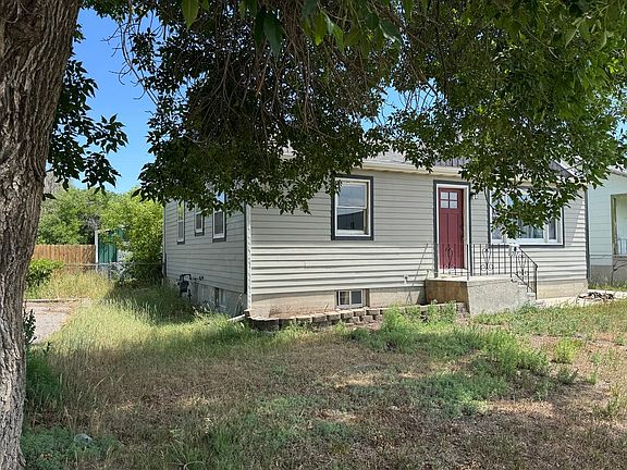2nd image of 217 Jackson St