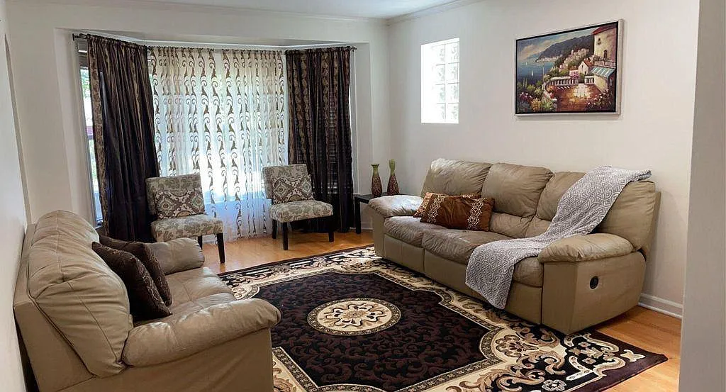 2 bed, 918 sqft, $2,900 — Photo 2