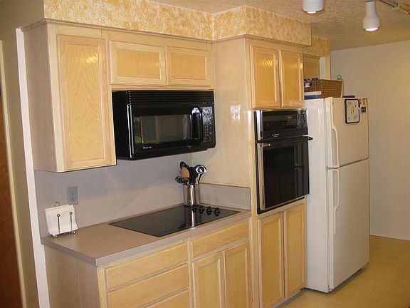 4th image of 7008 W Brentwood Dr