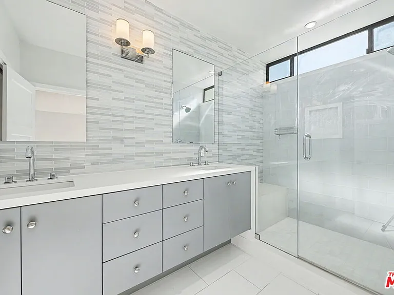 1021 Westmount Dr #102 — Photo 21