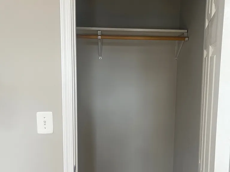 2407 Brookfield Ave — Photo 9