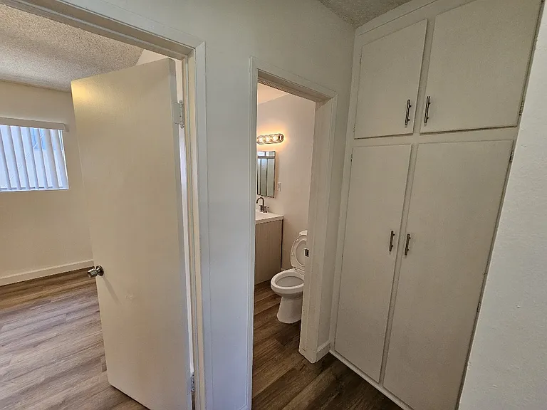 12522 Paramount Blvd #17 — Photo 8