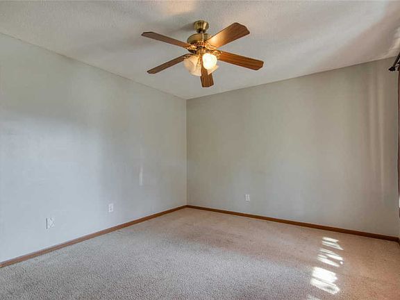 4th image of 10129 Jeremiah Ct