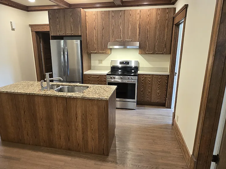 1305 W Jefferson Blvd #UPPER — Photo 6