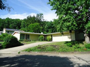55 Eden Pl, Athens, OH 45701