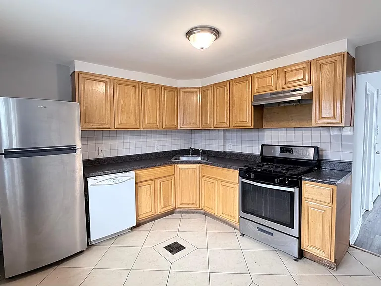 2224 E Edgar Rd #2E — Photo 1