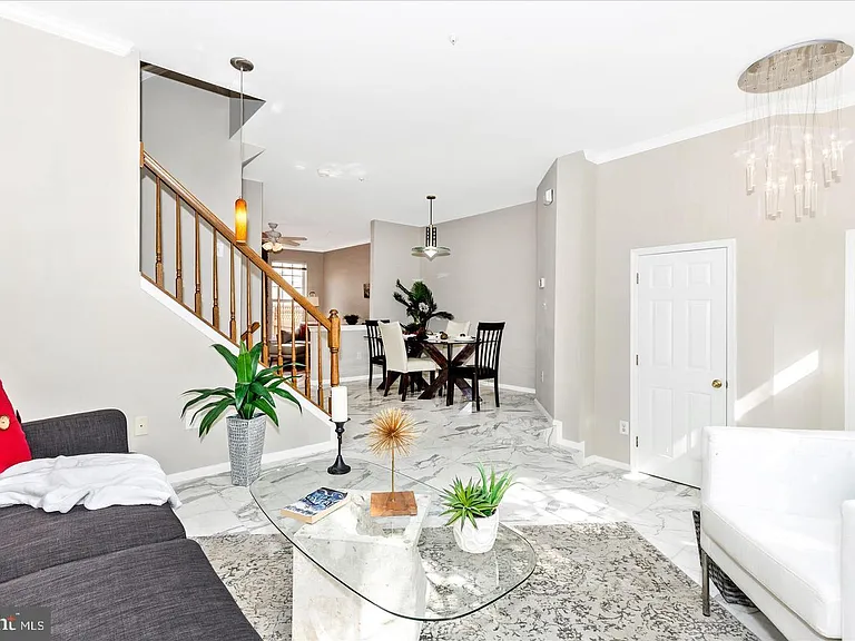 9621 Athens Pl — Photo 3