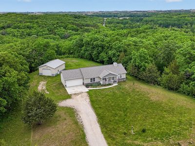 32437 H Ave, Earlham, IA, 50072