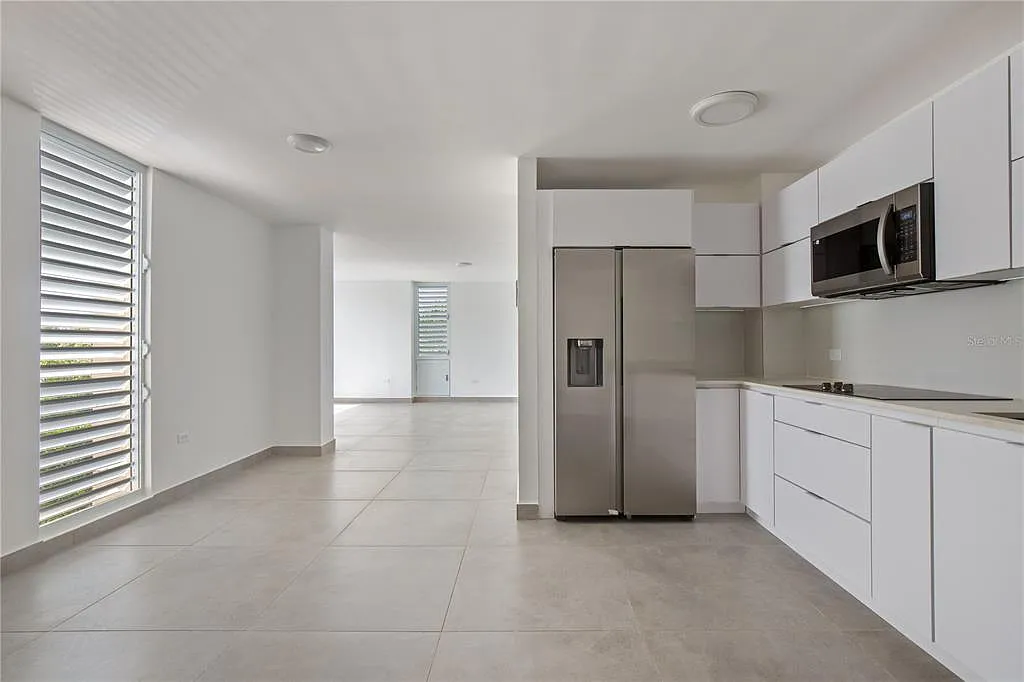 3 bed, 2.0 bath, 1200 sqft, $2,500 — Photo 2