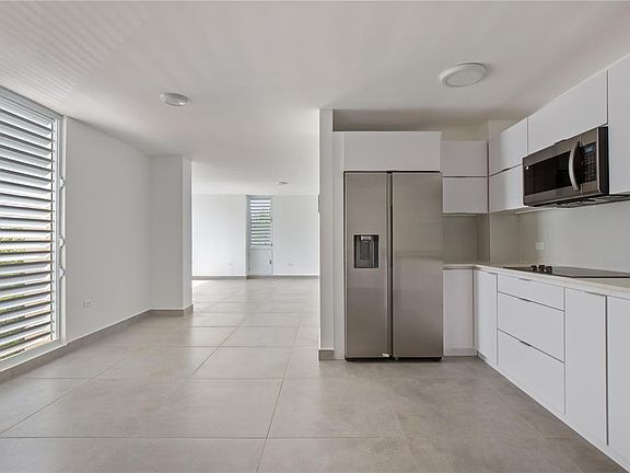 2nd image of 154 Taft #304