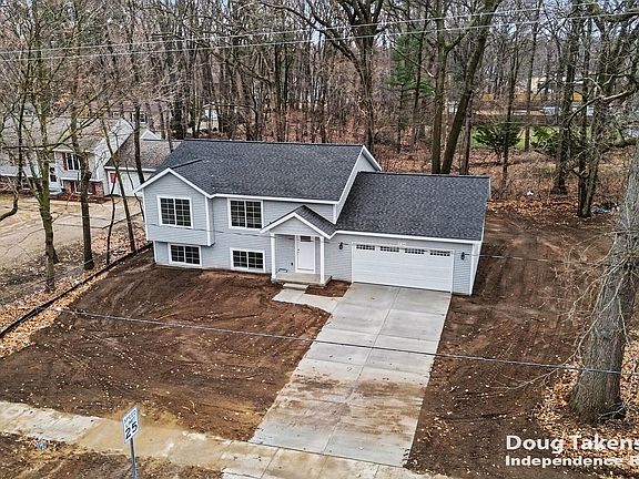 4th image of 4764 Potter Ave SE