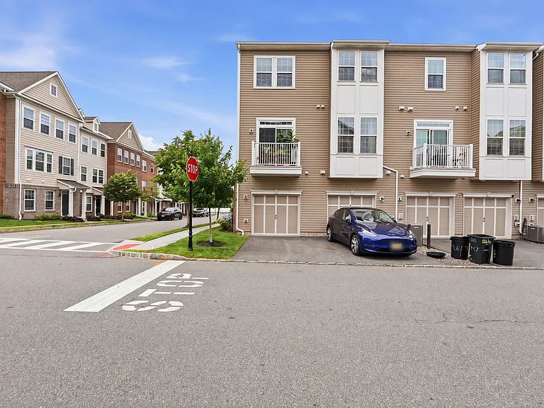 128 Wesmont Dr — Photo 28