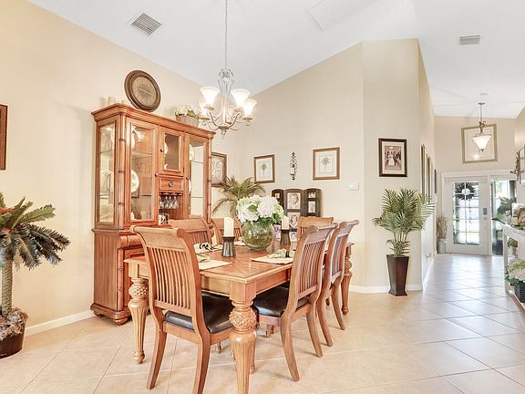 5th image of 8956 SW Bonneville Drive