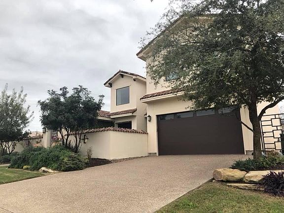 3rd image of 2813 O'Henry Dr