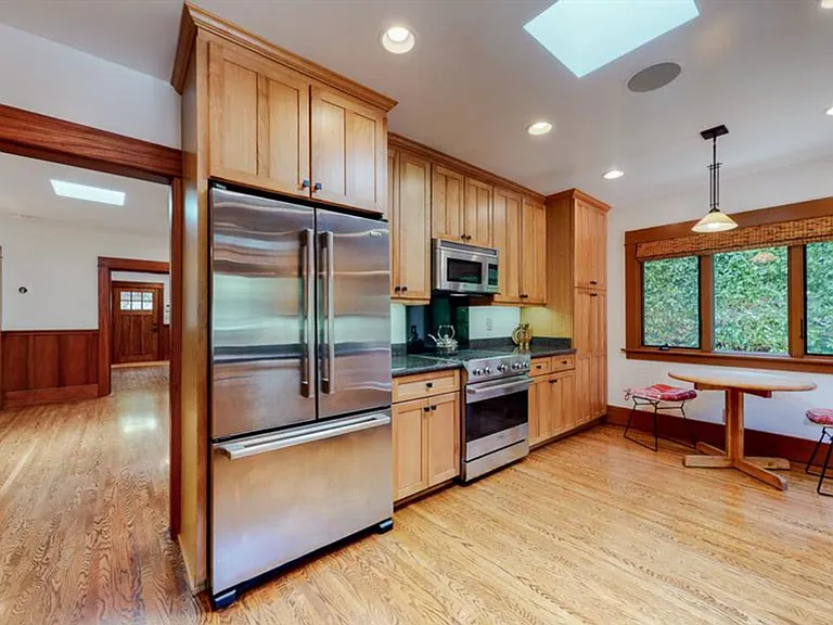 625 California Ave — Photo 6