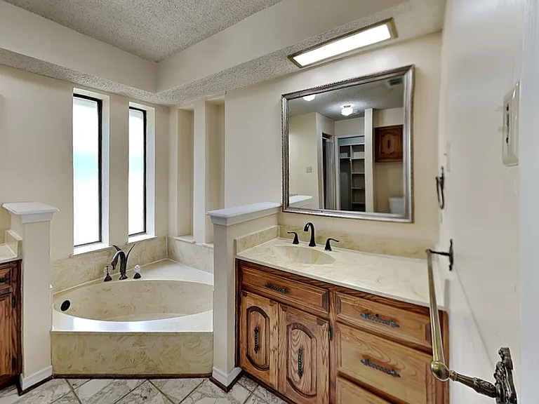 205 Woodpark Ln — Photo 14