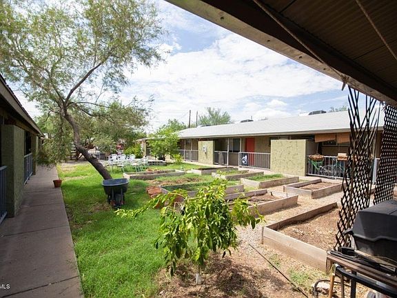 Raised Box Community Garden