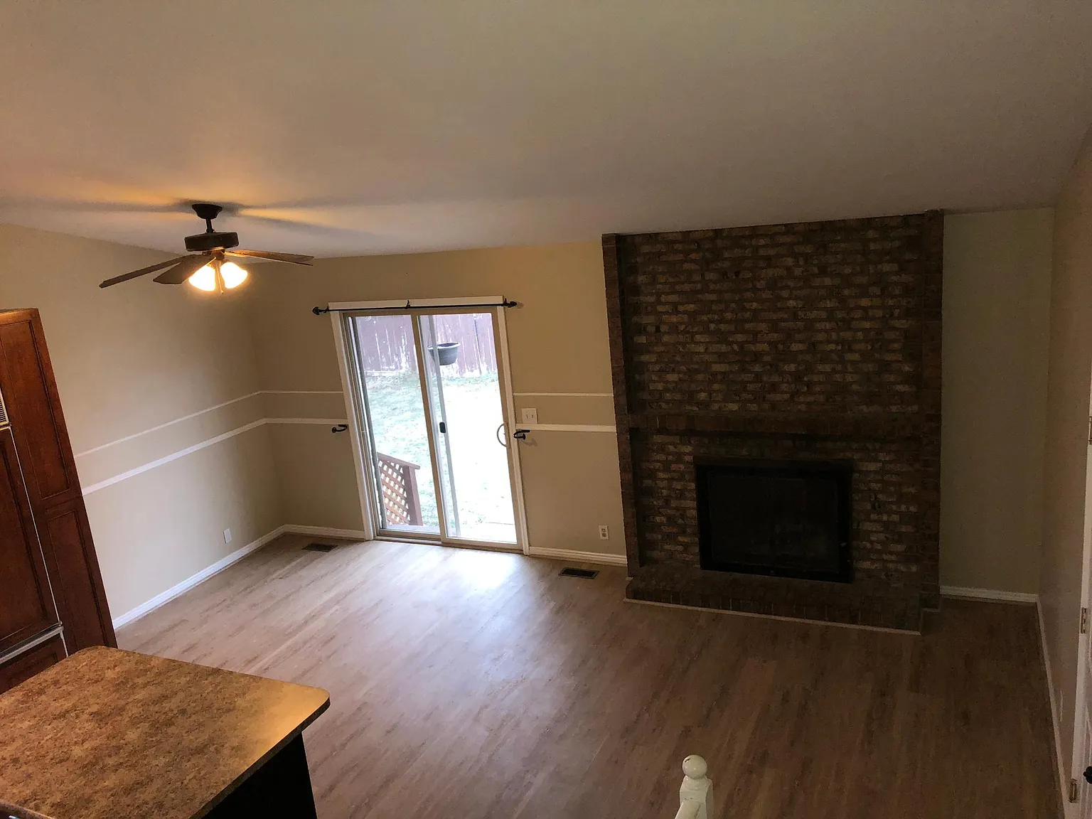 3 bed, 1945 sqft, $2,650 — Photo 4
