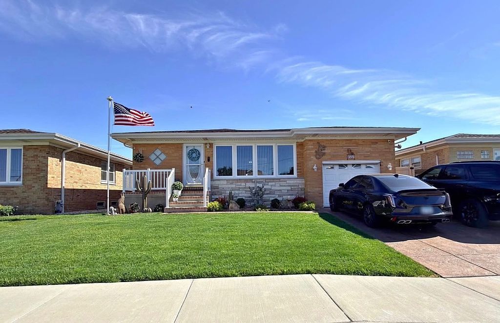 8537 W Winona St - Property Image
