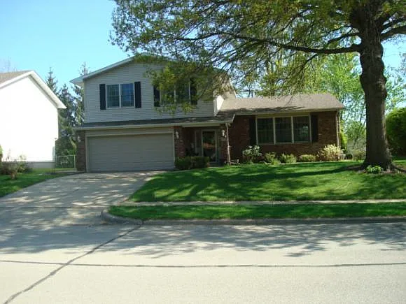 2065 W Woodbine Dr photo 1