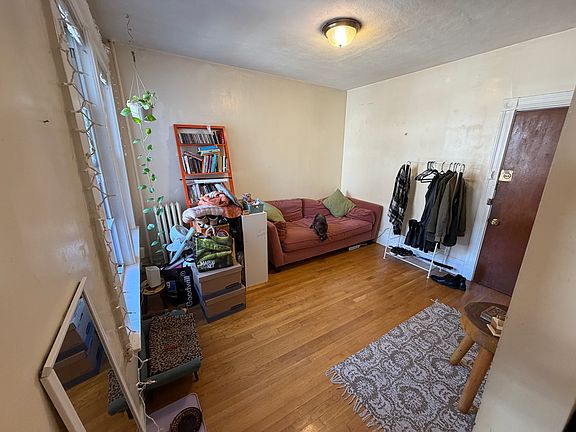 4th image of 1355 Commonwealth Ave APT 3
