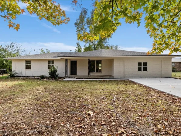 1209 Rena Rd, Van Buren, AR 72956