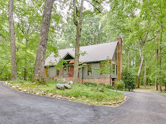 4th image of 8629 Cedar Knoll Dr