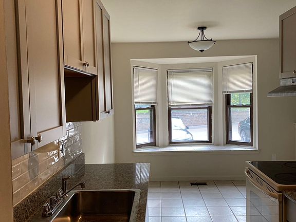 3rd image of 3015 Debra Ct