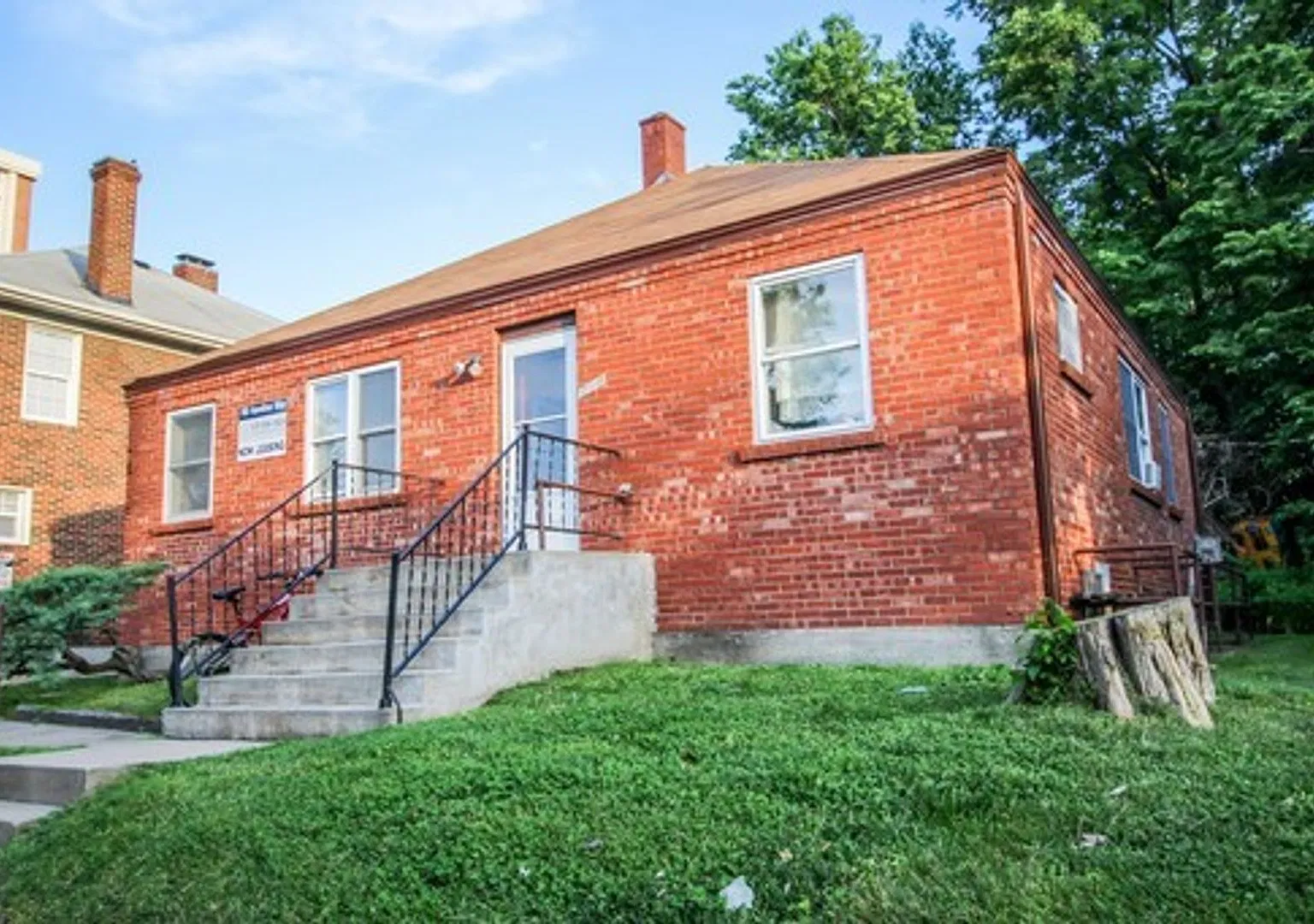 1110 Hamilton Way — Photo 1