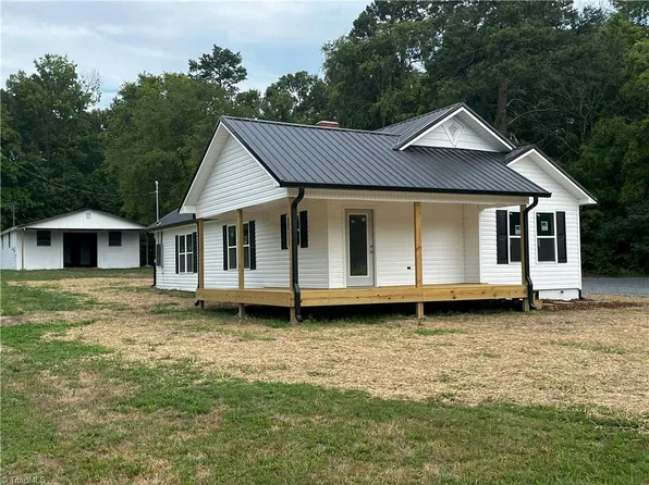 609 Denton Rd, Denton, NC 27239