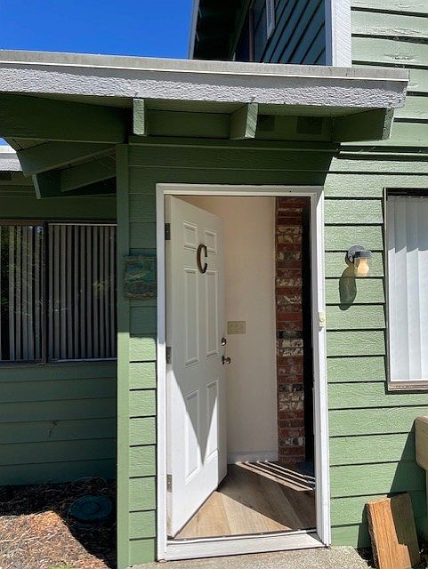 1st image of 223 E Woodhill Ave #C