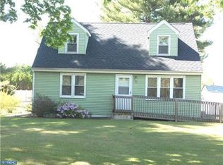 519 Fishpond Rd, Glassboro, NJ 08028