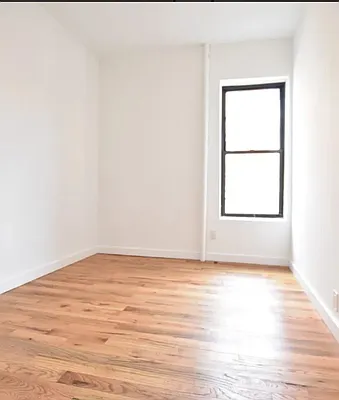 Rented by Akam Sales and Brokerage | media 3