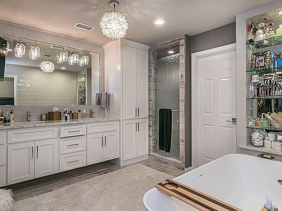 4th image of 4605 Aberdeen Dr