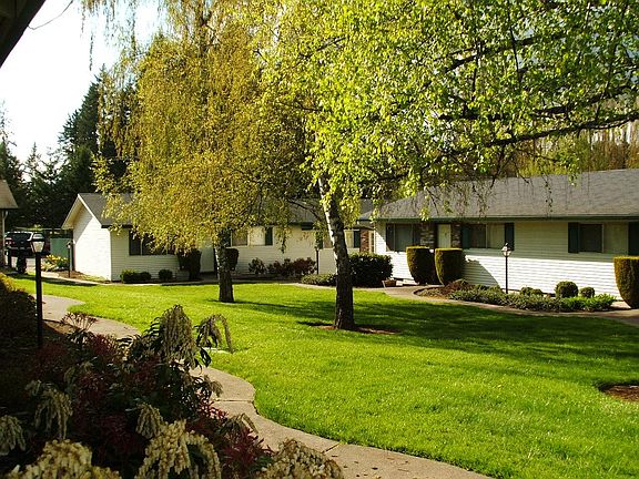Open courtyards with space to "Wander"