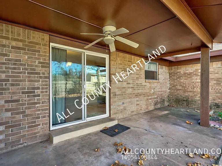 841 N Robinson Ave — Photo 23