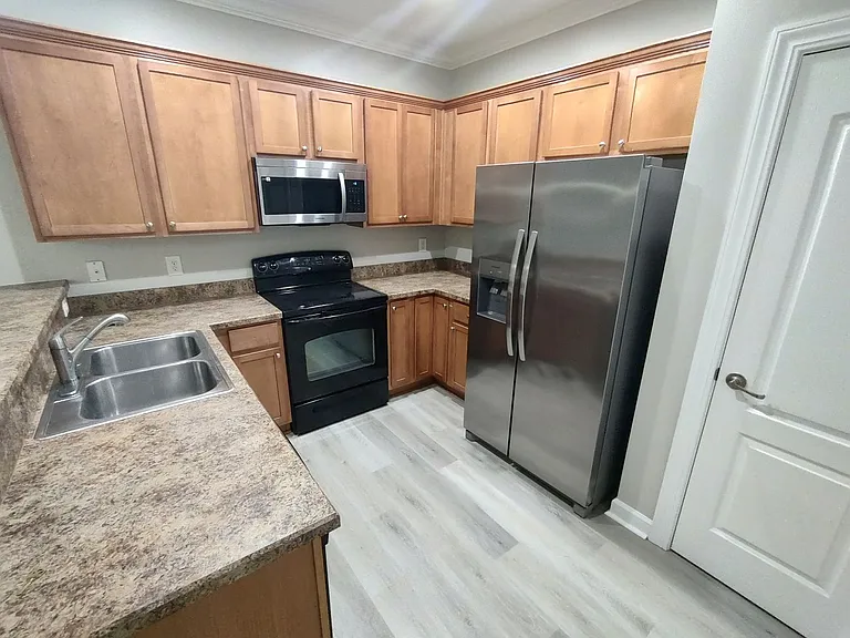 1032 Fairway Ln — Photo 33