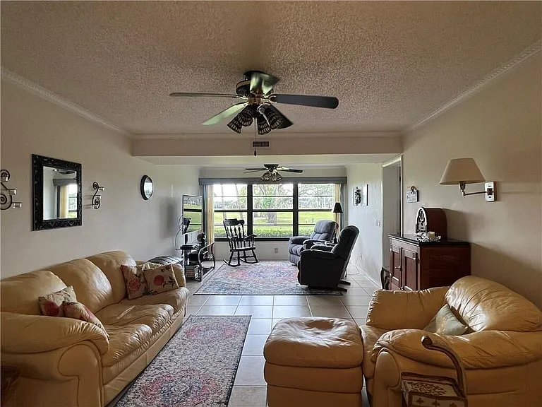 32 Plantation Dr #103 — Photo 9