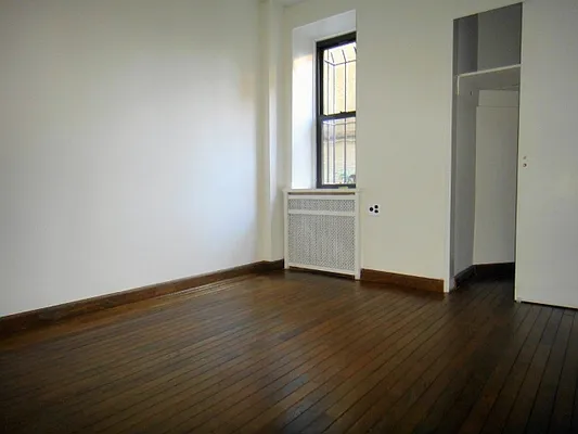 Rented by Balass Ralph, LREB | media 33