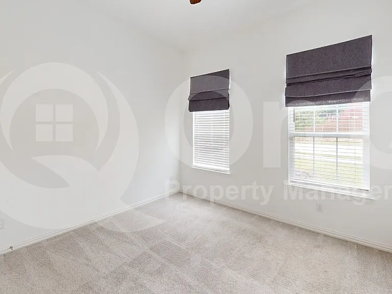 3285 Dover Dr — Photo 13
