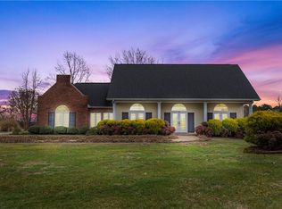 108 Falcons View Ct, Walhalla, SC 29691